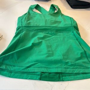 Lululemon tank size 8?